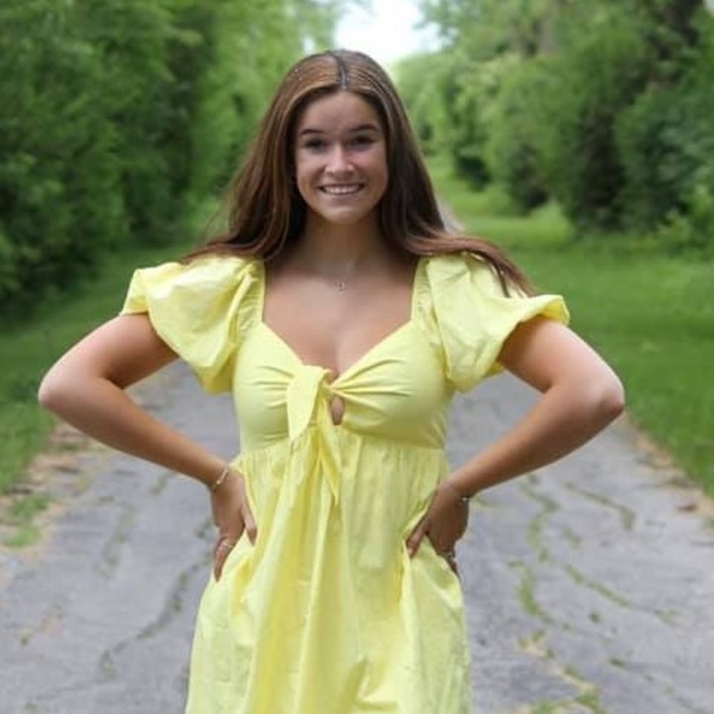 Meet your Posher, Ainsley